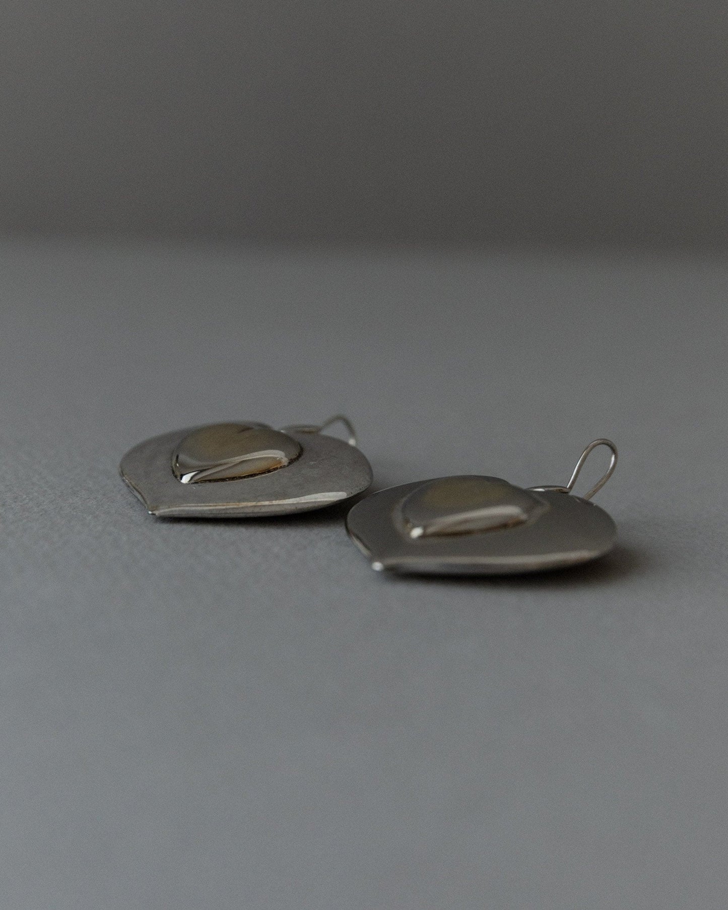 Vintage earring silver plated hearts Italy 1970s light comfortable statement