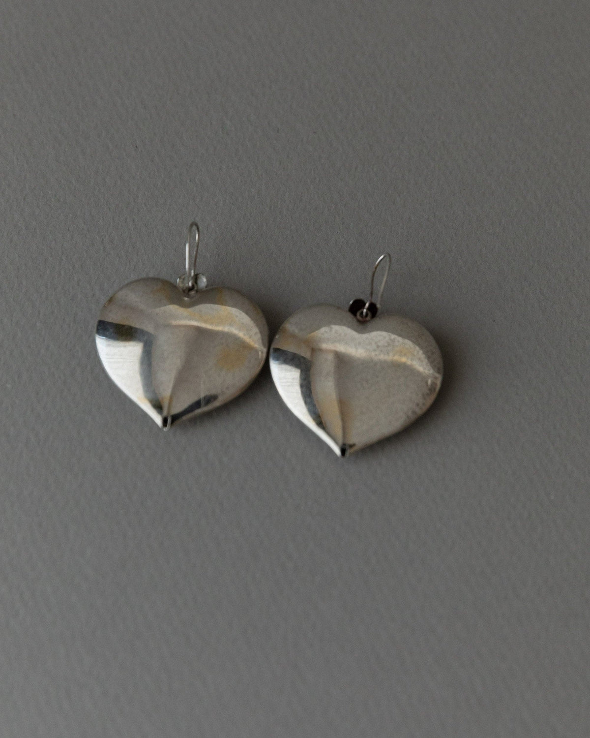 Boucles d'oreilles vintage en plaqué argent coeurs Italie années 1970 légères et confortables