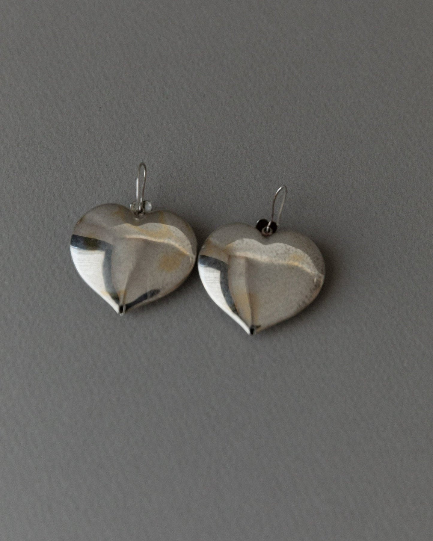 Vintage earring silver plated hearts Italy 1970s light comfortable statement