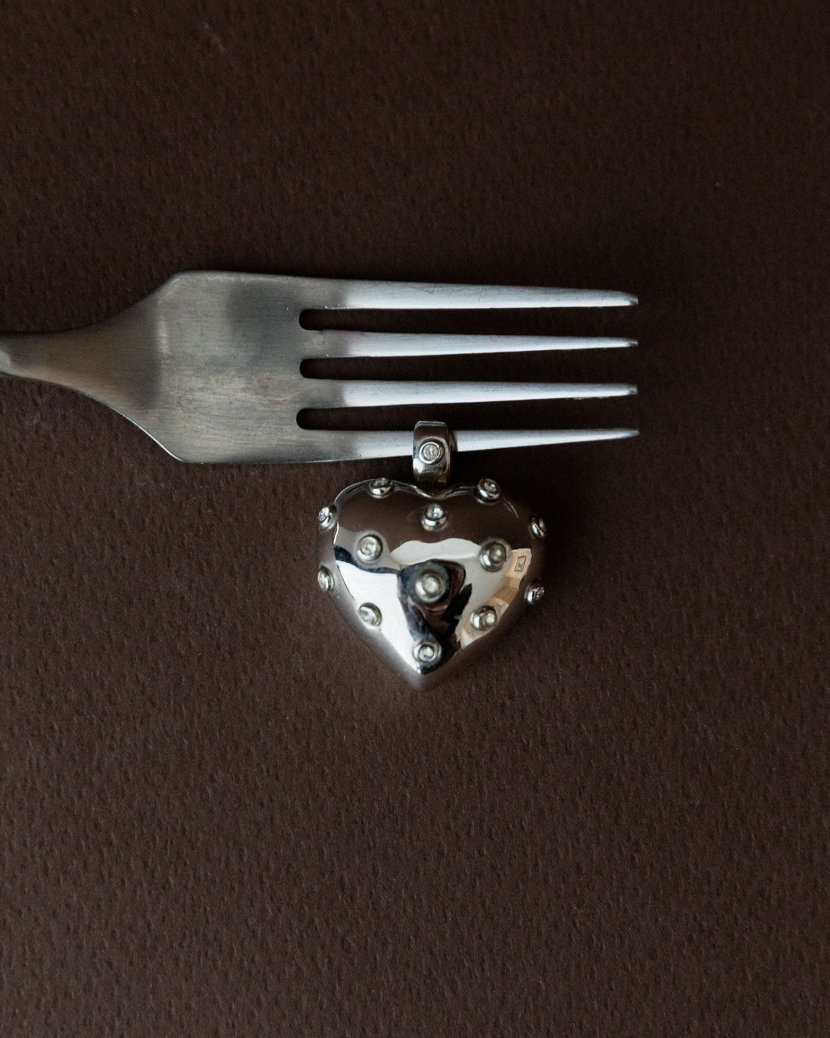 Vintage Anhänger Herz Kunststoff Sterlingsilber mit Edelsteinen Italien 1970er