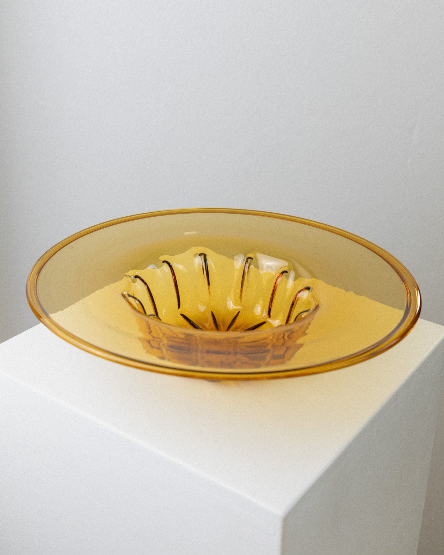 Bol vintage en verre de Murano côtelé ambré Italie années 1920