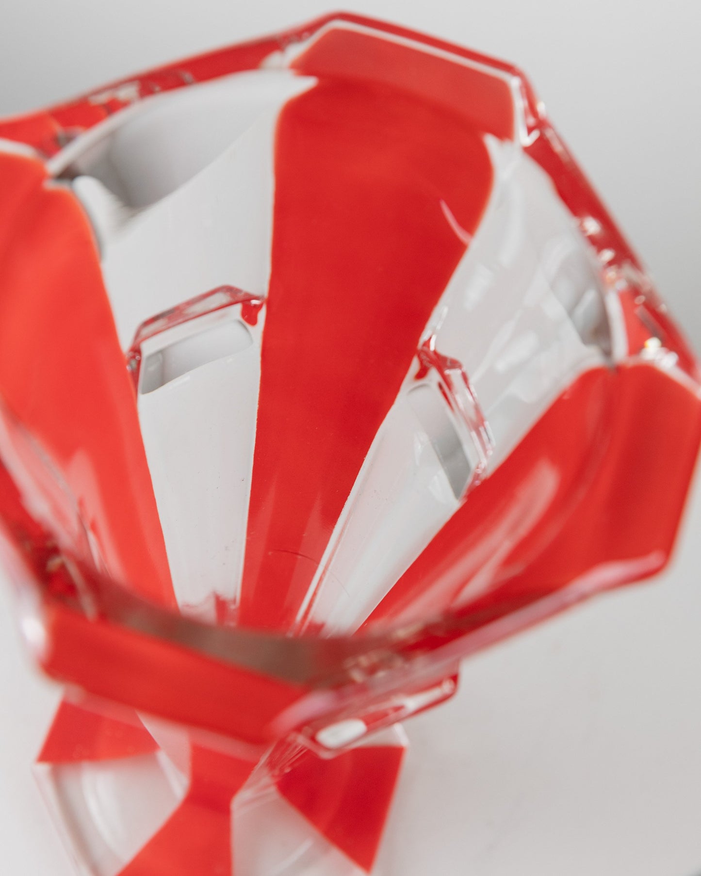 Vase Vintage en Verre de Murano Rayé Rouge Art Déco Italie Années 1970