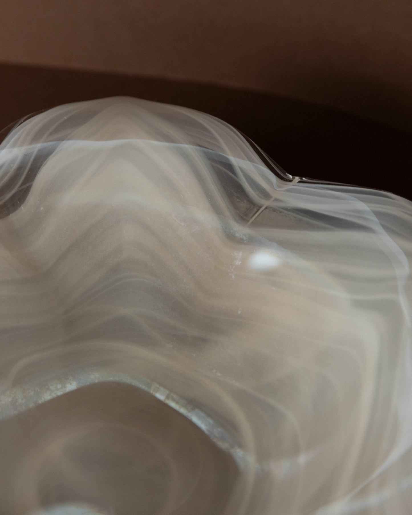 Bol Vintage en Verre de Murano en Forme de Fleur Blanc Transparent Milieu du Siècle Italie Années 80