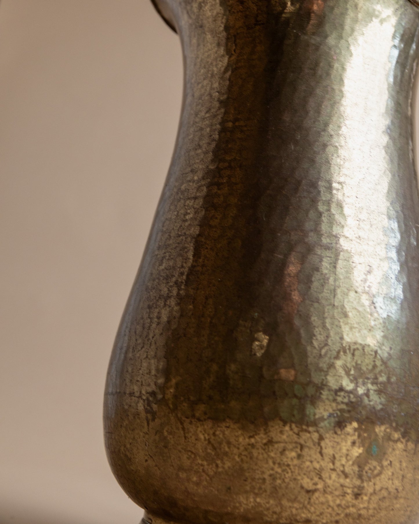 Pichet vintage en laiton Italie années 1950 design classique décoration de maison de campagne