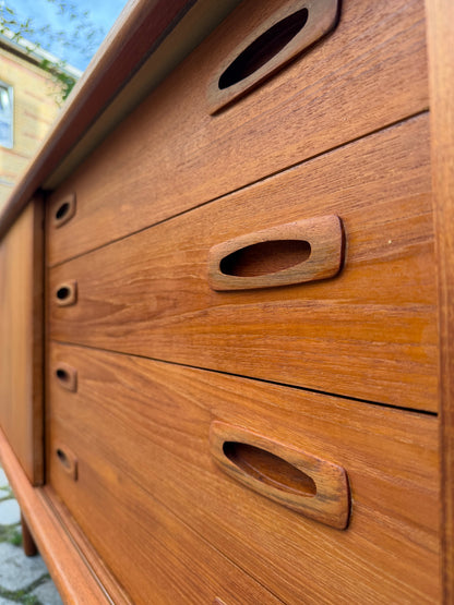 Sideboard Teak von H.P. Hansen, 220 cm
