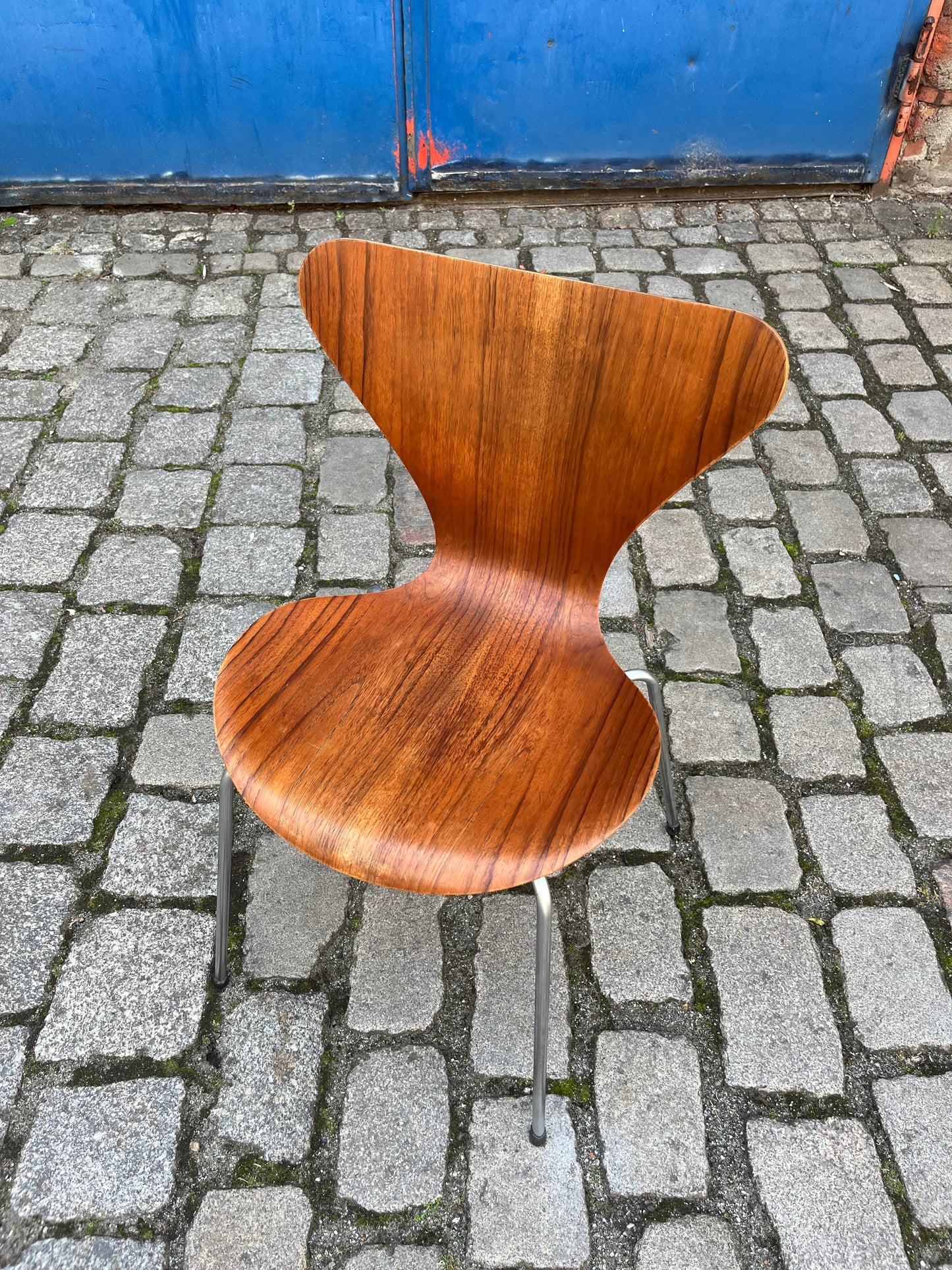 Vintage chair Series 7 walnut by Arne Jacobsen for Fritz Hansen