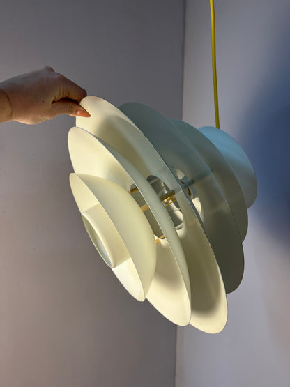 Vintage Lamellenlampe Modell 80113 von Formlight weiß gelb