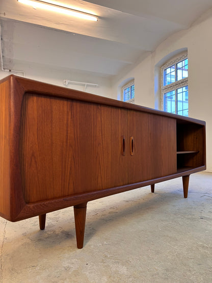 Vintage Sideboard von H.P. Hansen für H.P. Hansen Teak