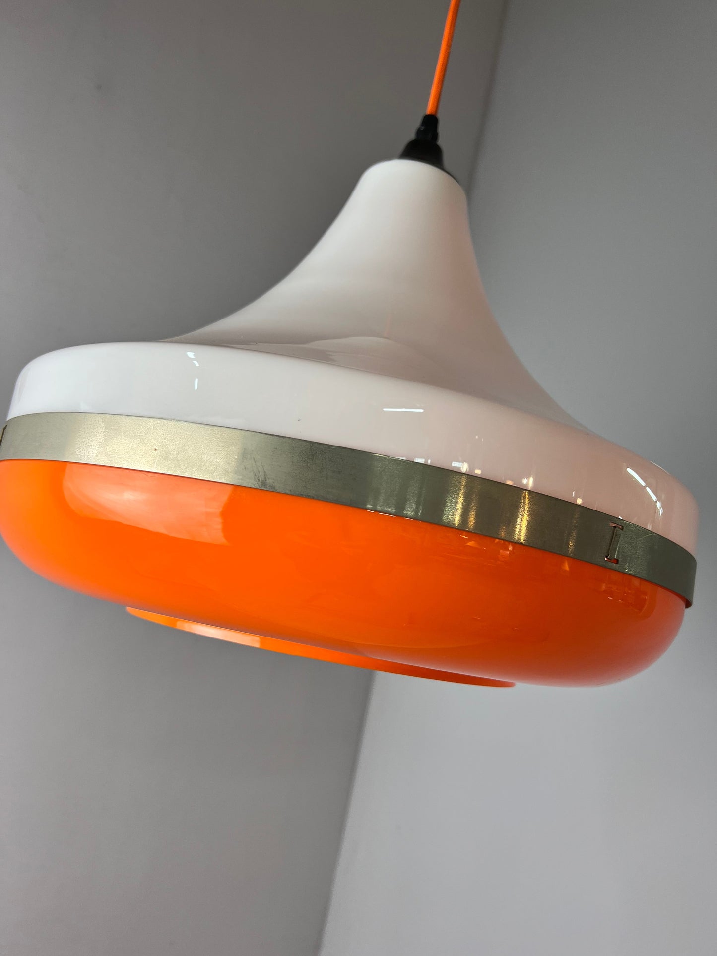 Vintage Hängelampe weiß orange Kunststoff aus Dänemark