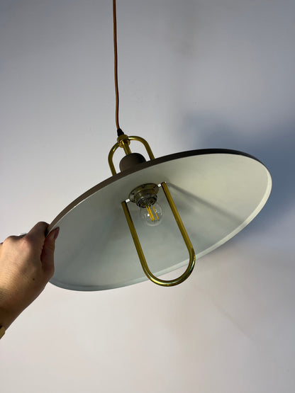 Vintage Hängelampe braun mit Messingbügel von Belid