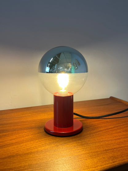 Lampe de table Big Globe rouge par Motoko Ishii pour STAFF