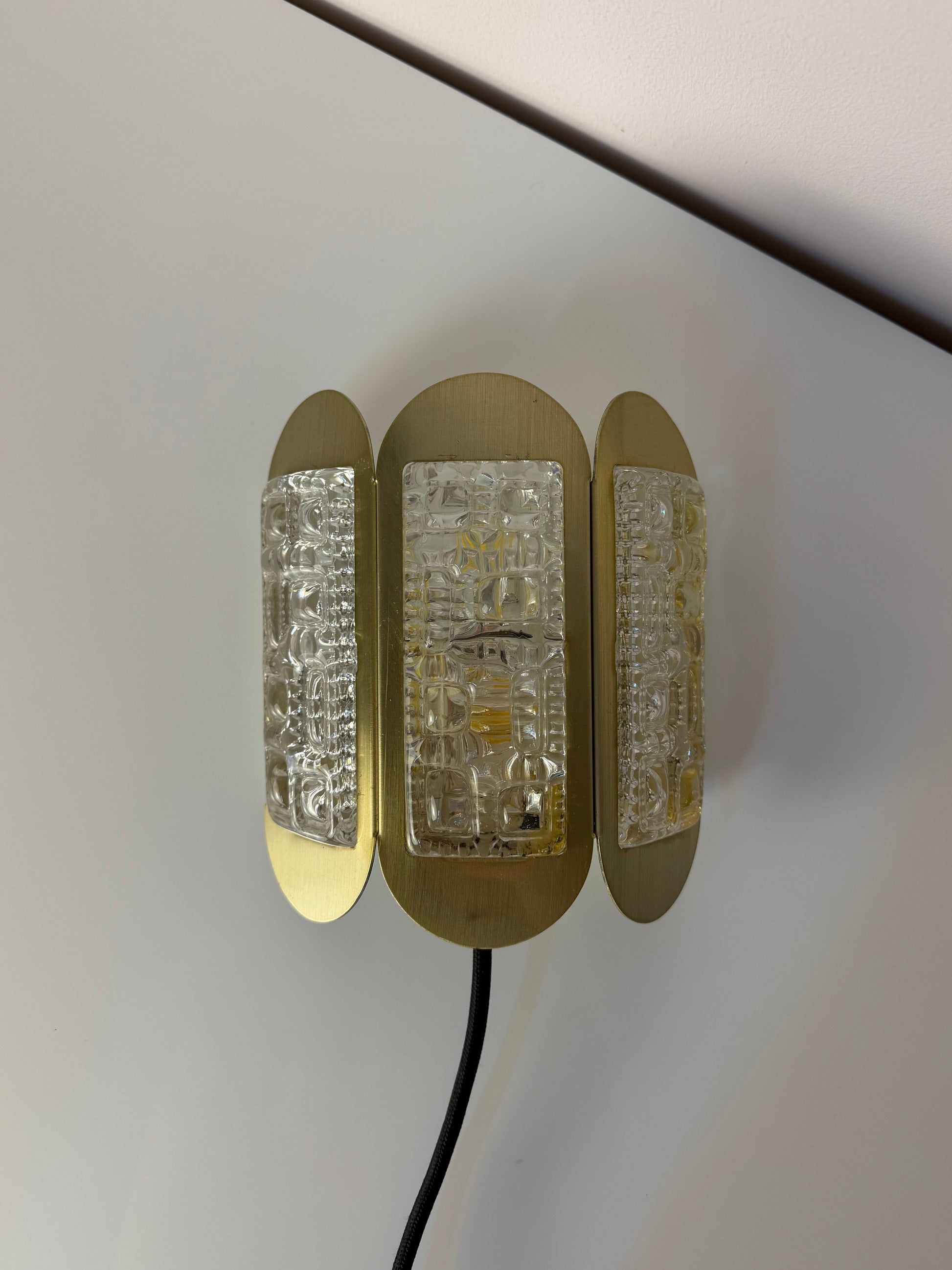 Vintage Wandlampe gold Glas von Vitrika
