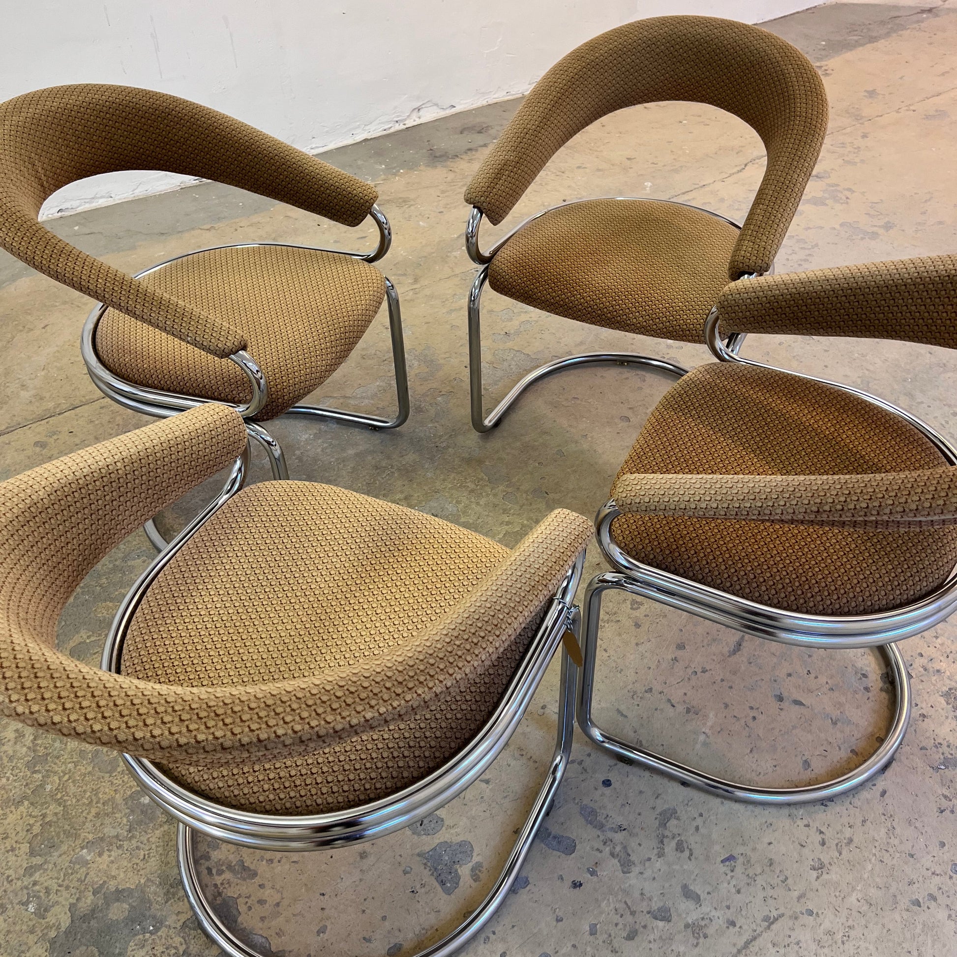 Vintage Freischwinger von Giotto Stoppino beige Chrom
