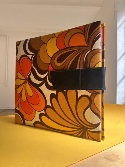 Vintage Plattenmappe 70er Jahre mit original Stoffmuster für 16 Schallplatten