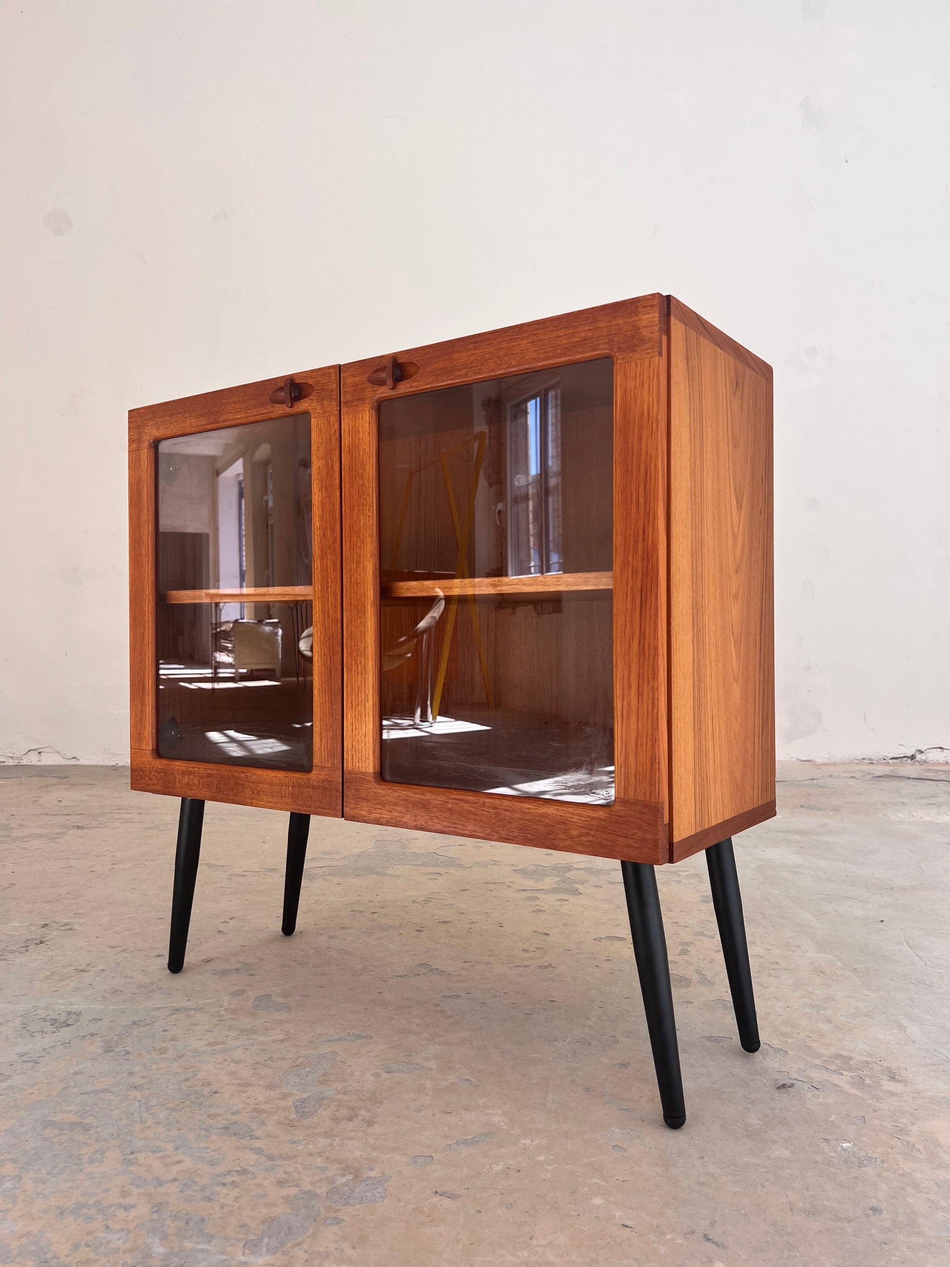 Vintage Vitrine von H. W. Klein für Bramin