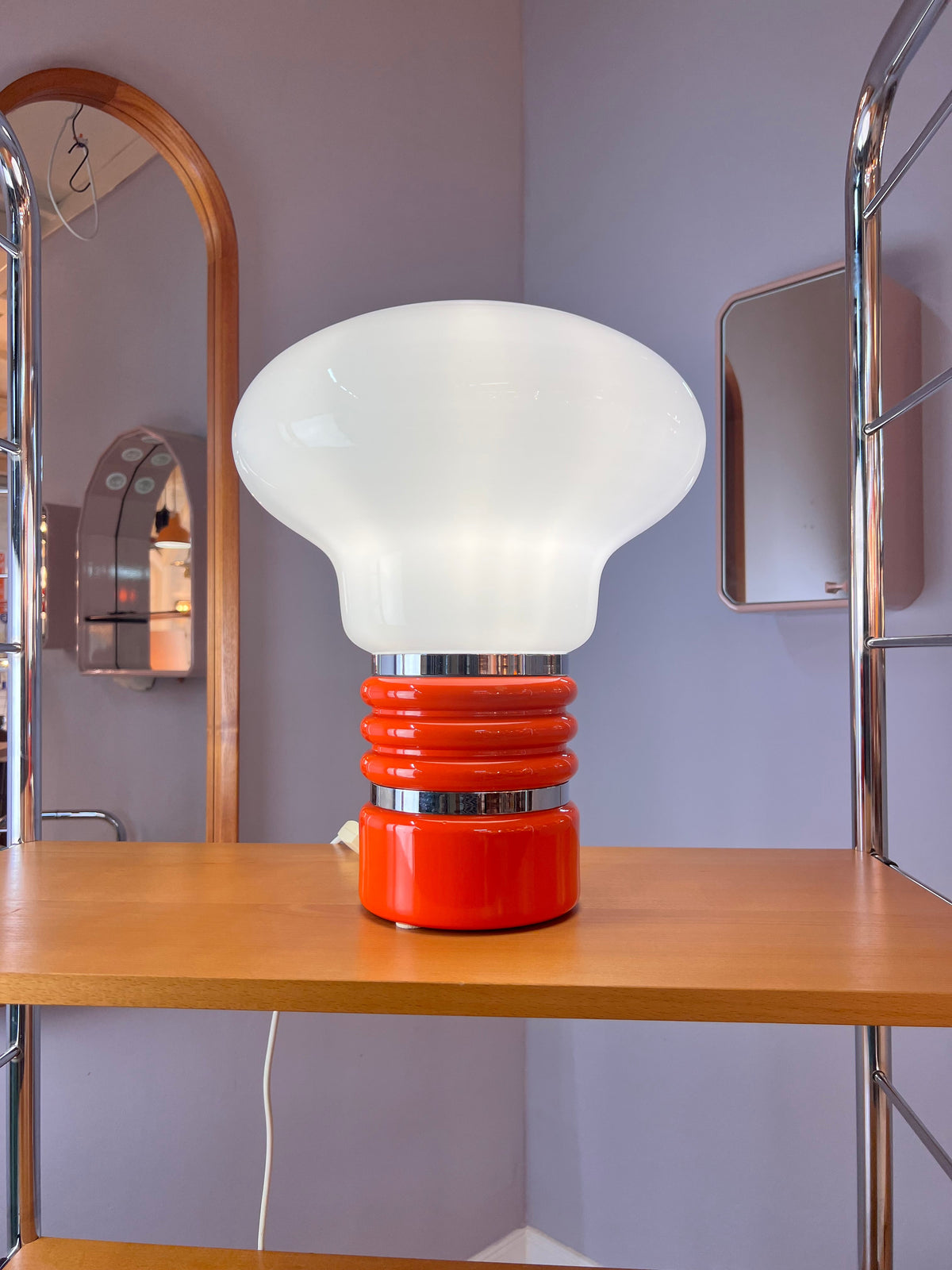 Lampe de table vintage orange blanc par Enrico Tronconi