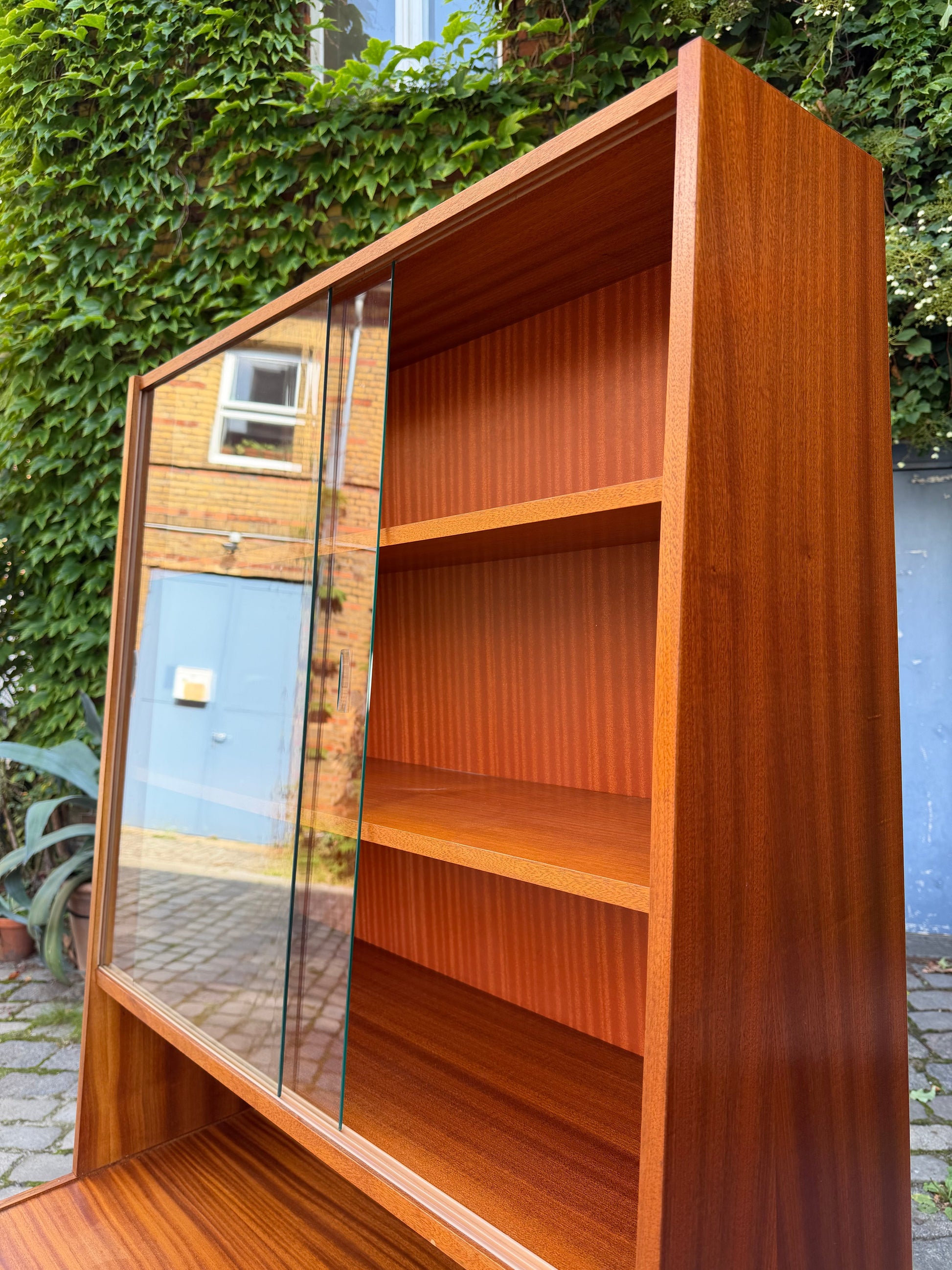 Vintage Aufsatzschrank mit Vitrine von VEB Möbelindustrie Halle