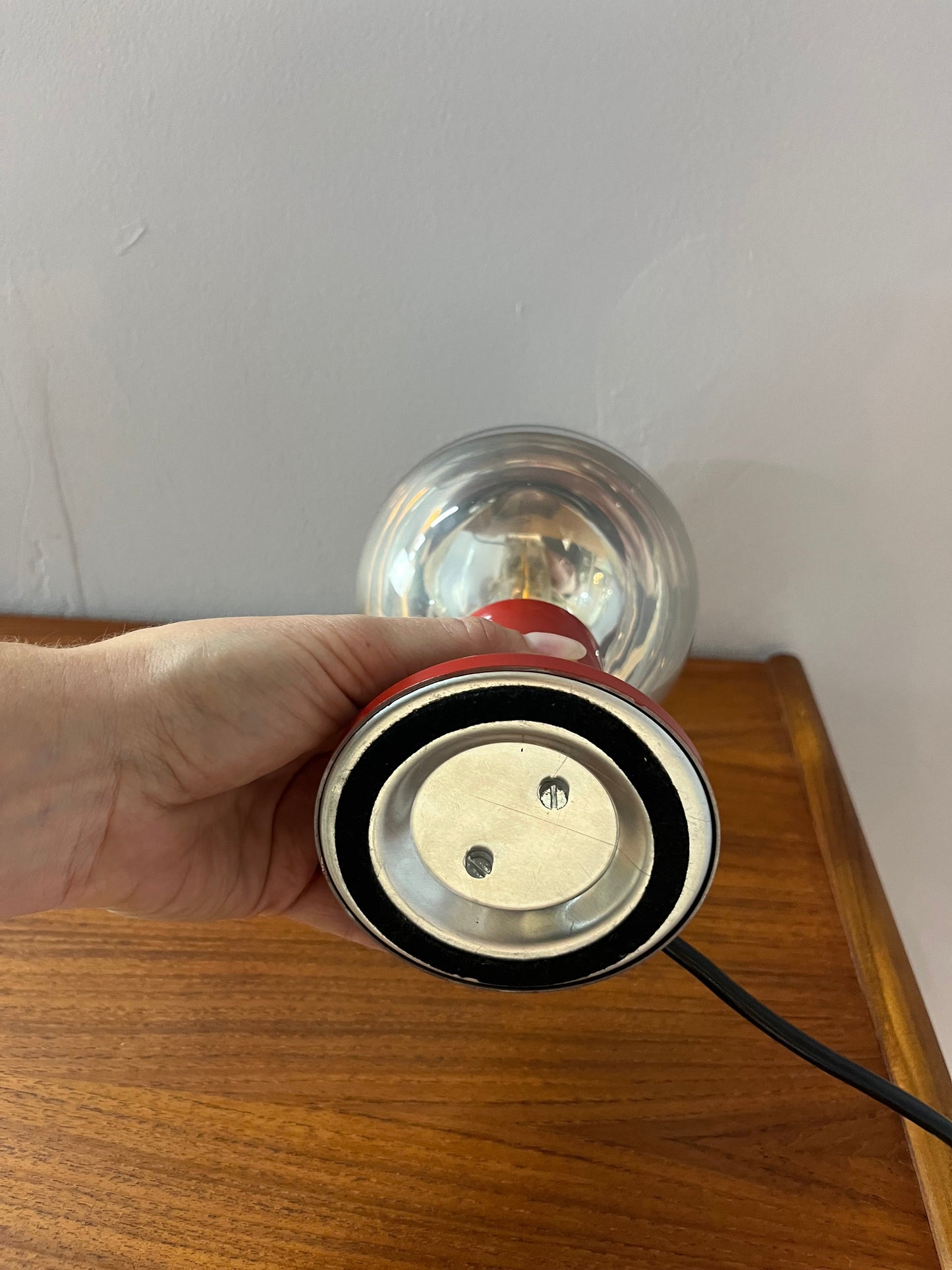 Lampe de table Big Globe rouge par Motoko Ishii pour STAFF