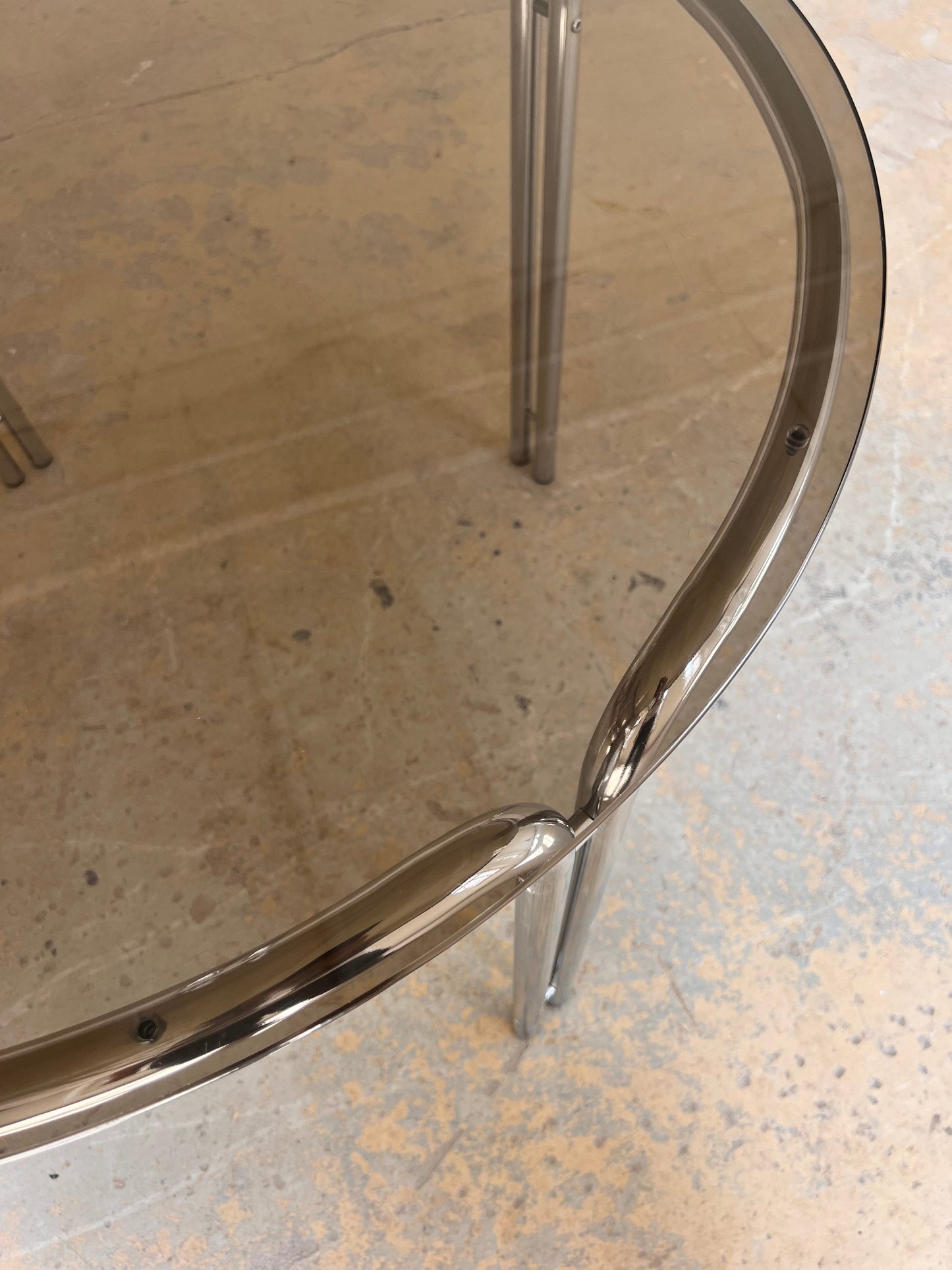 Vintage Esstisch Rauchglas und Chrom rund