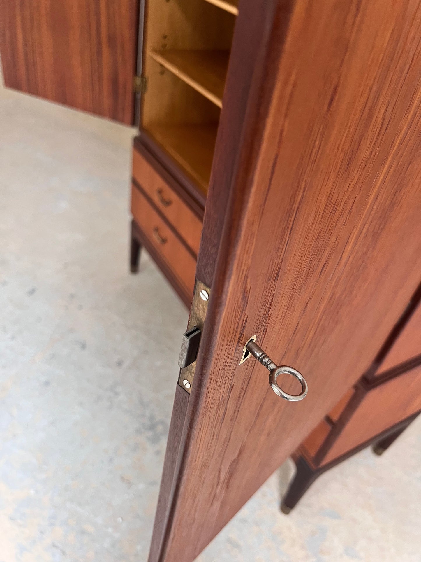 Vintage Aktenschrank Teak mit Schloss aus Dänemark, 50er Jahre