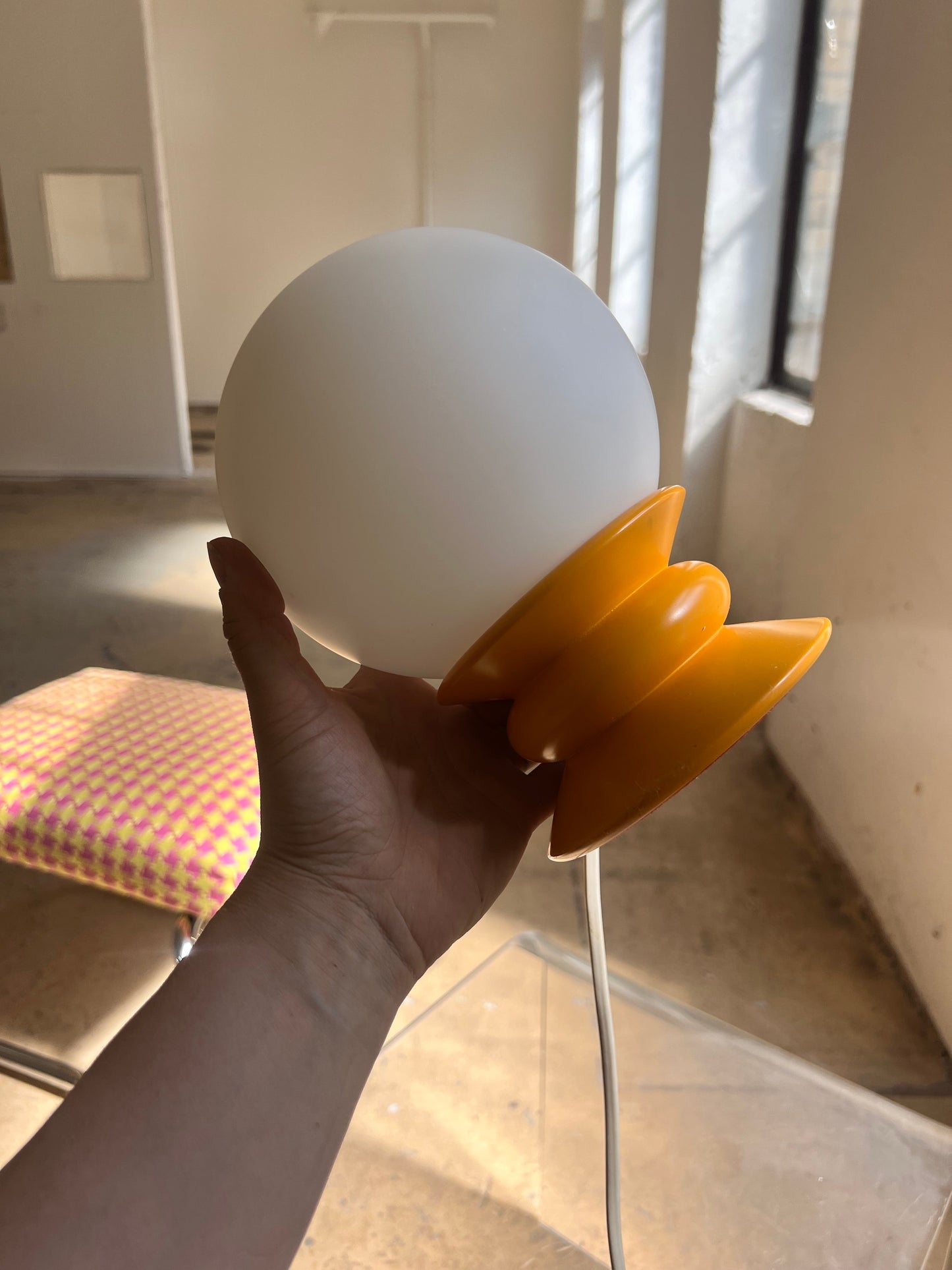 Vintage Tischlampe gelb Opalglas von Temde