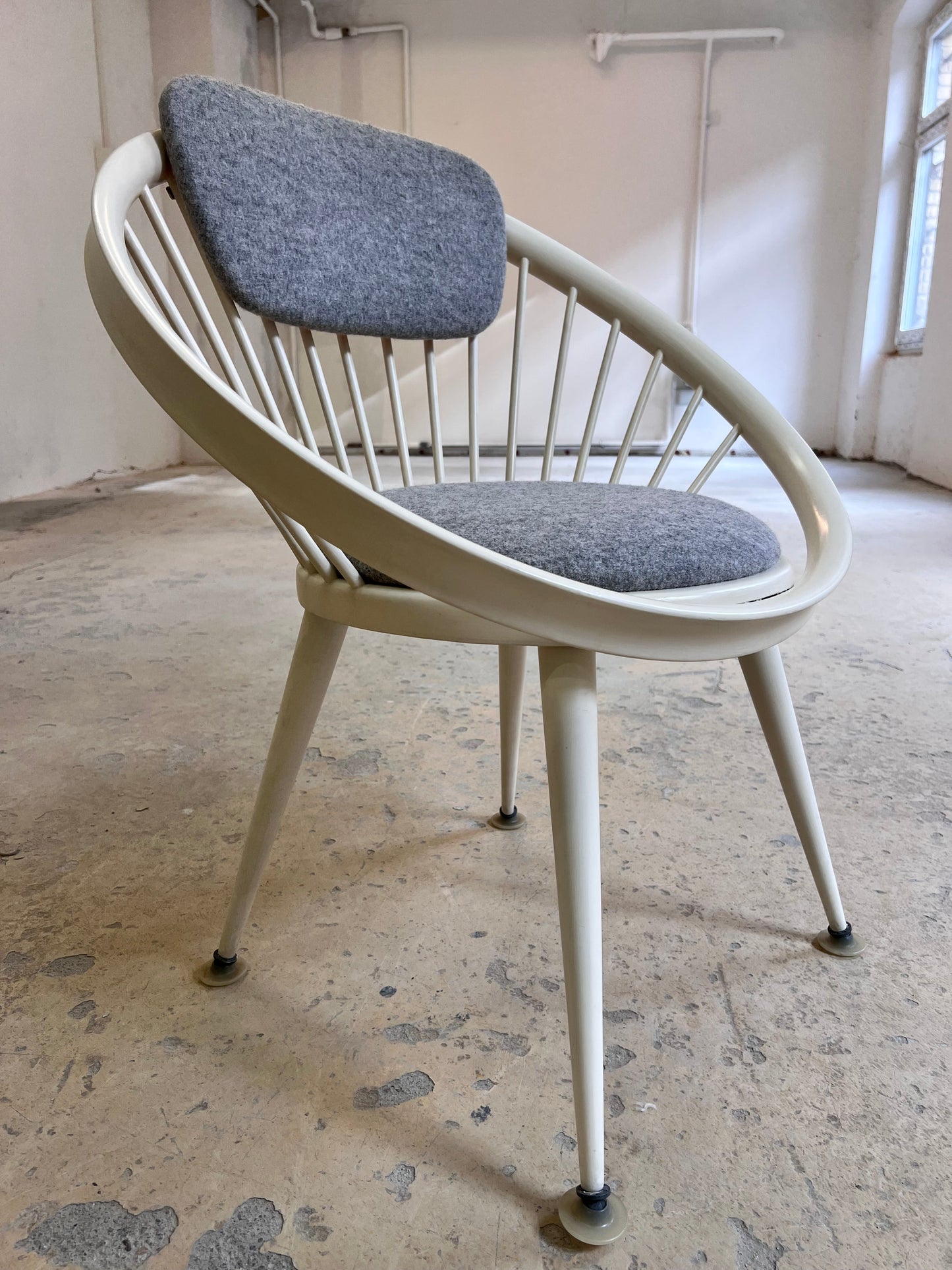 Vintage Sessel Circle Chair von Yngve Ekström für Swedese weiß grau orange
