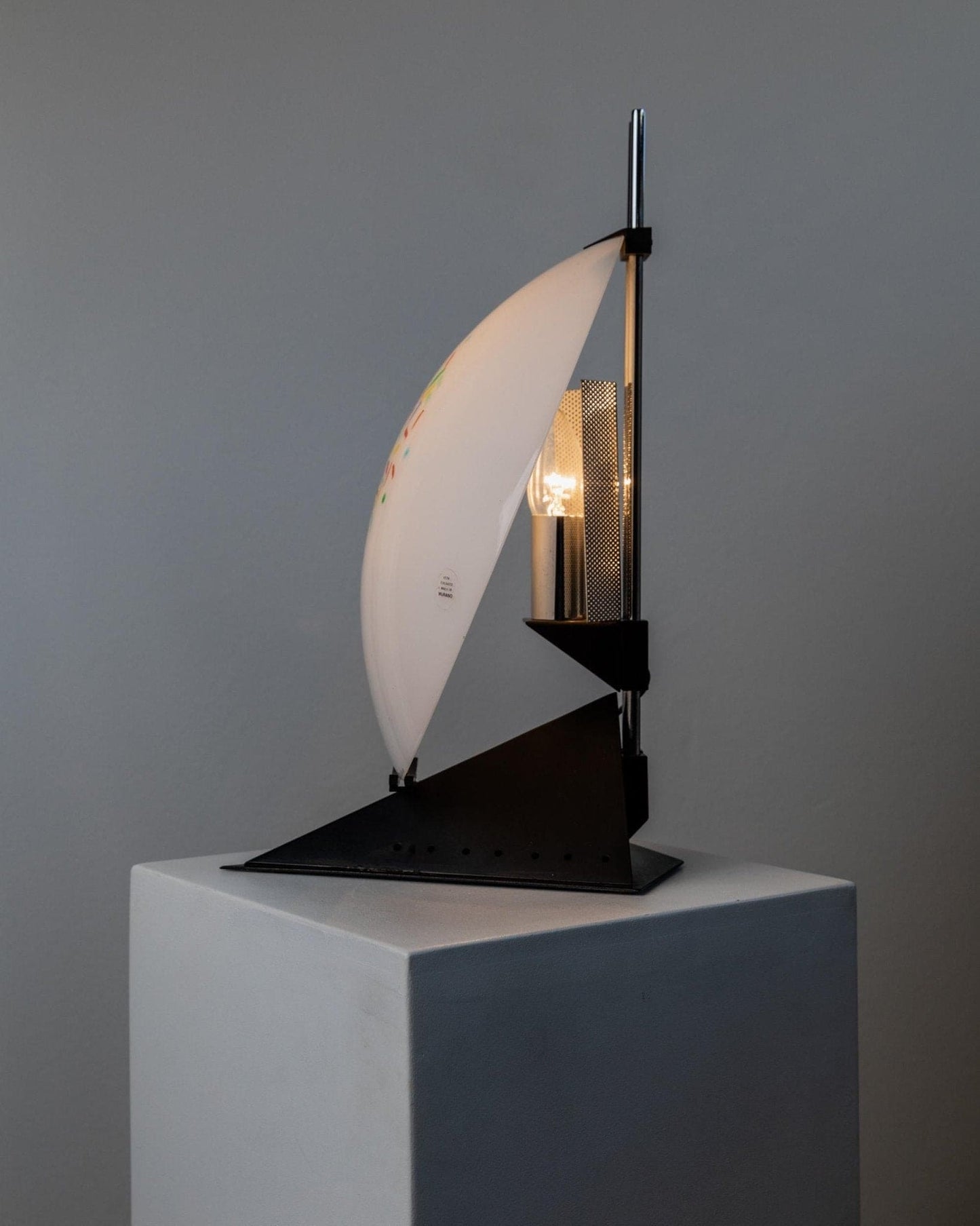 Lampe de table vintage en verre de Murano style Memphis Italie années 1980