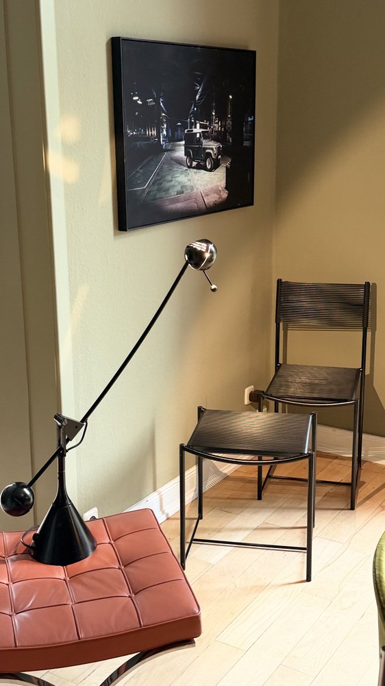 Vintage Spaghetti Stuhl mit Fußhocker und "Calder" Tischlampe von Alias