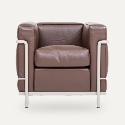 Sessel LC2 von Le Corbusier für Cassina | studio