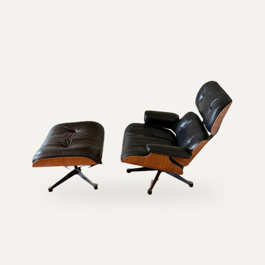 Eames Lounge Chair Sessel und Fußhocker von Charles und Ray Eames für Herman Miller | studio