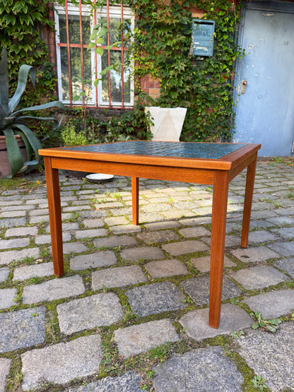 Quadratischer Beistelltisch Teak mit blauen Fliesen, Dänemark