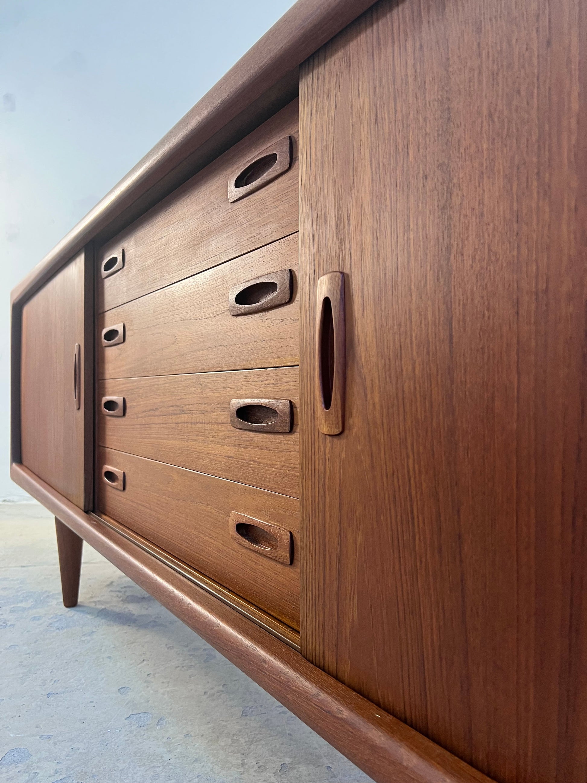 Vintage Sideboard von H.P. Hansen für H.P. Hansen Teak