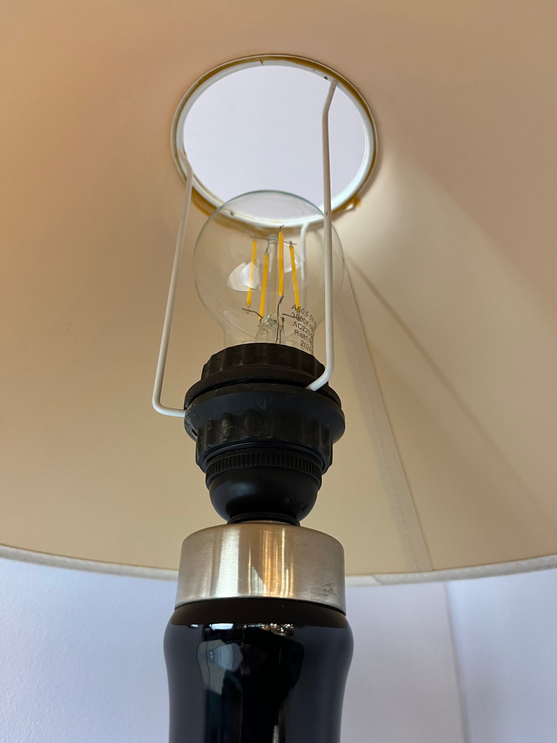 Vintage Tischlampe Backgammon von Holmegaard opal schwarz