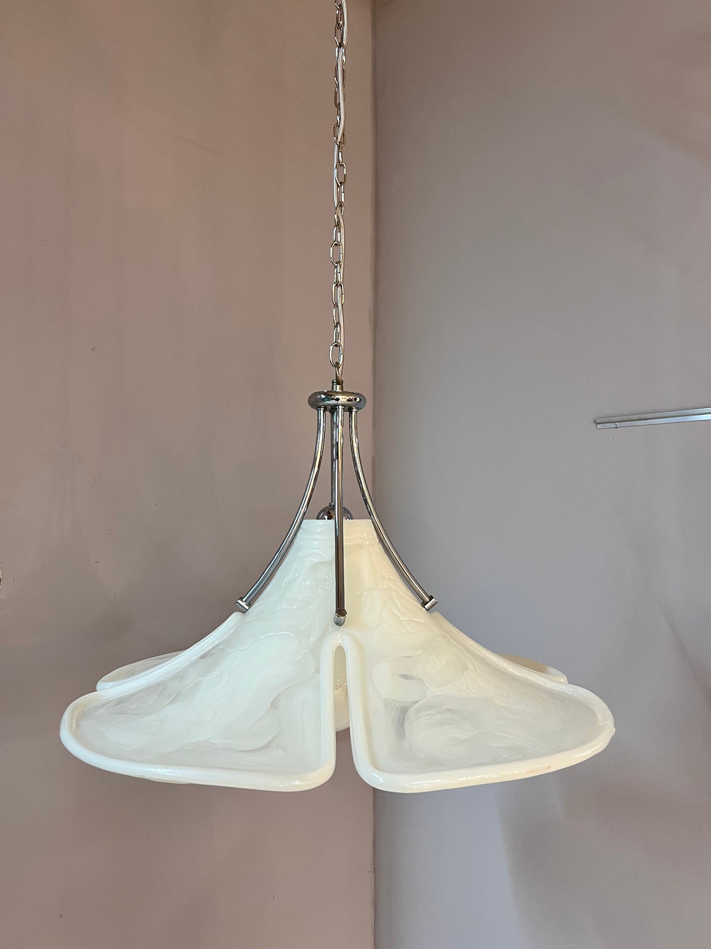 Vintage Hängelampe Blume von Gebrüder Cosack weiß Chrom handgearbeitet