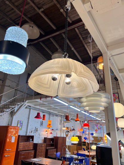 Vintage Hängelampe weiß Glas von Cristallux handgearbeitet