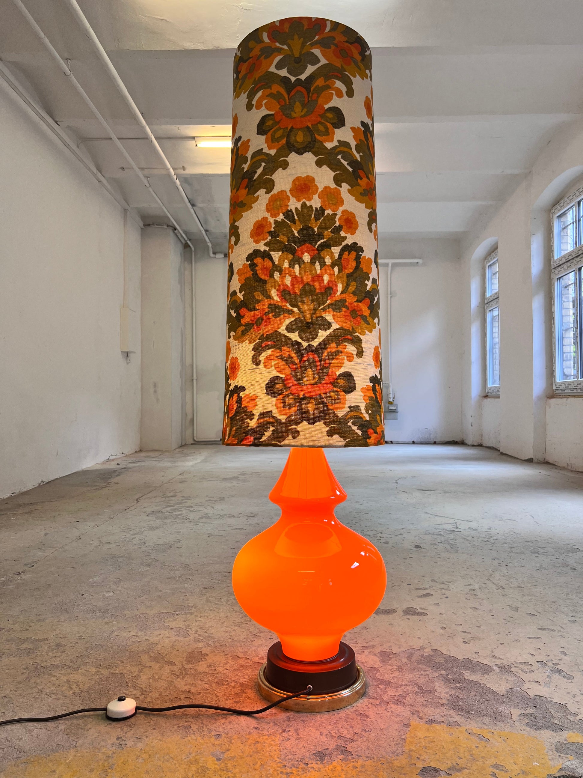 Vintage Stehlampe Flower Power orange Glasfuß beleuchtet 70er Schirm grün senfgelb