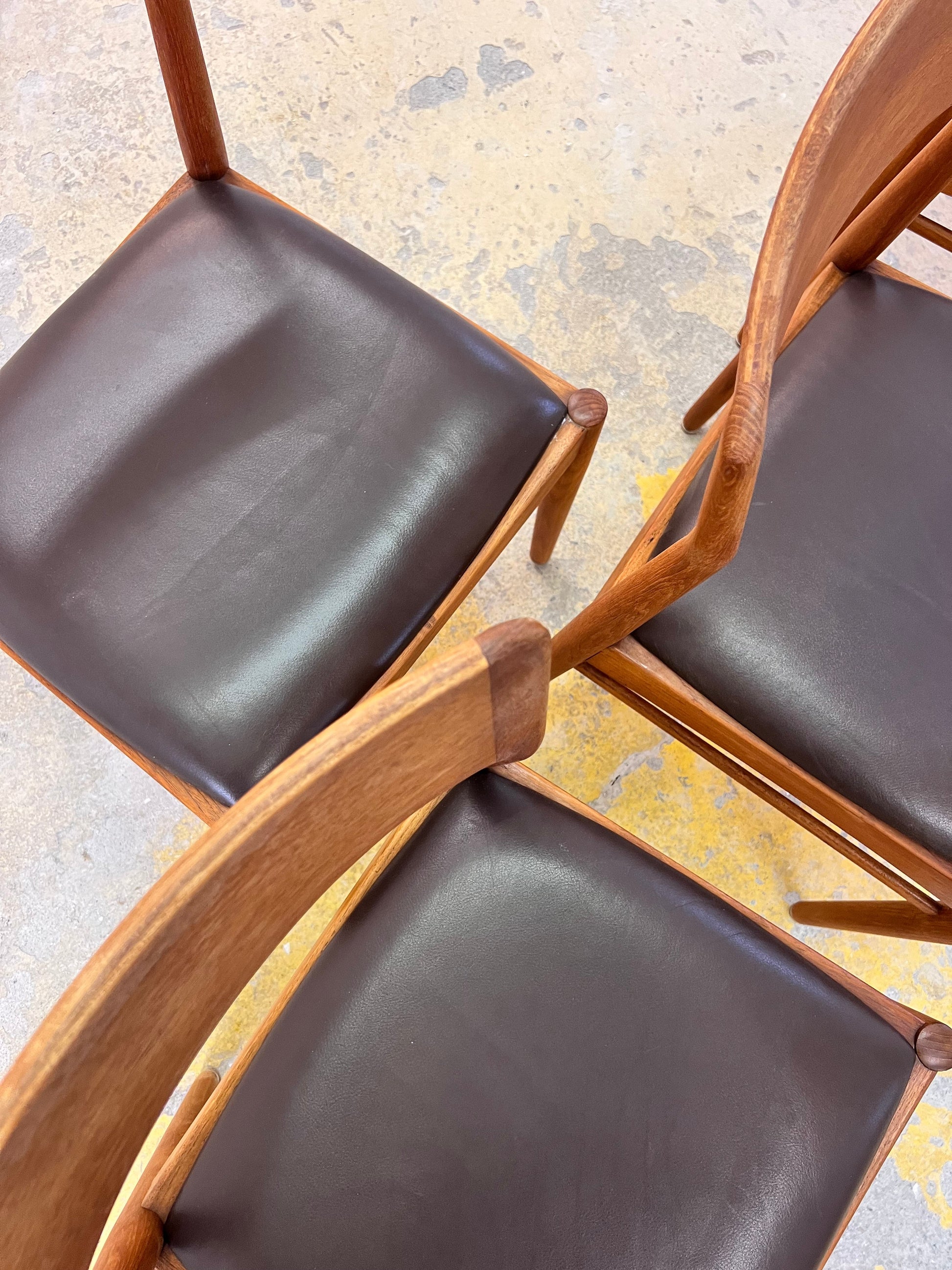 Vintage Polsterstuhl Set von 4 von Henning Kjærnulf für Korup Stolefabrik