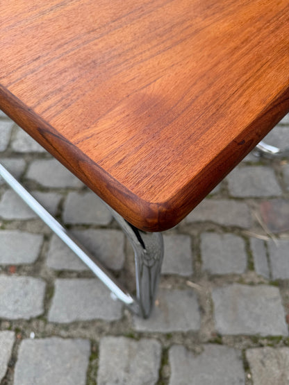 Vintage Esstisch Teak und Chrom im Space Age Design