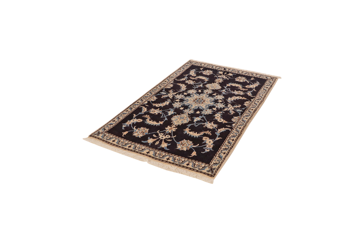 Tapis Vintage Nain 12La 137x86cm Motifs colorés inspirés de la nature