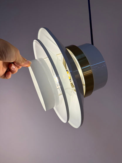 Vintage Lamellenlampe Hochglanz Weiß und Messing, Dänemark