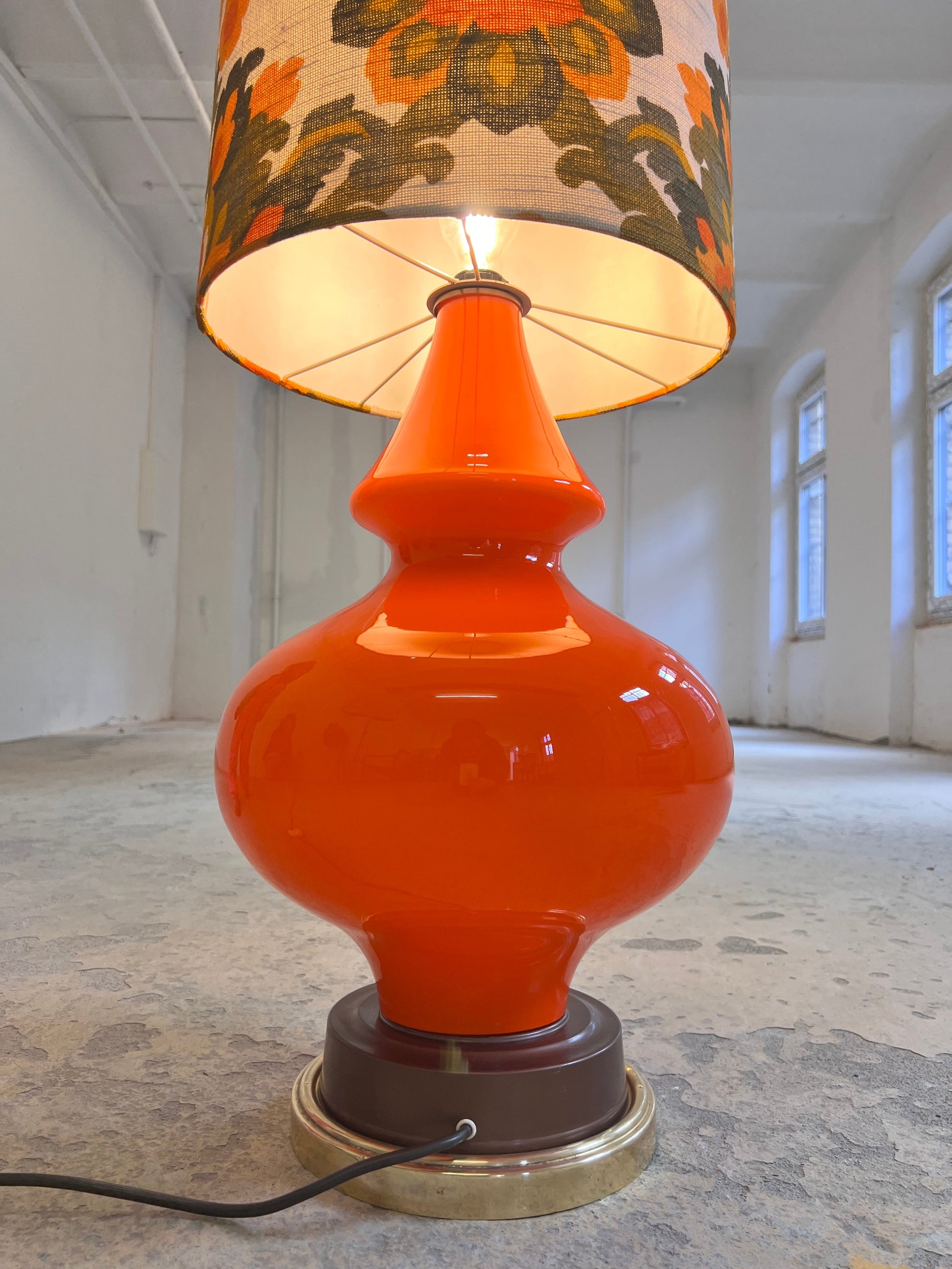 Vintage Stehlampe Flower Power orange Glasfuß beleuchtet 70er Schirm grün senfgelb
