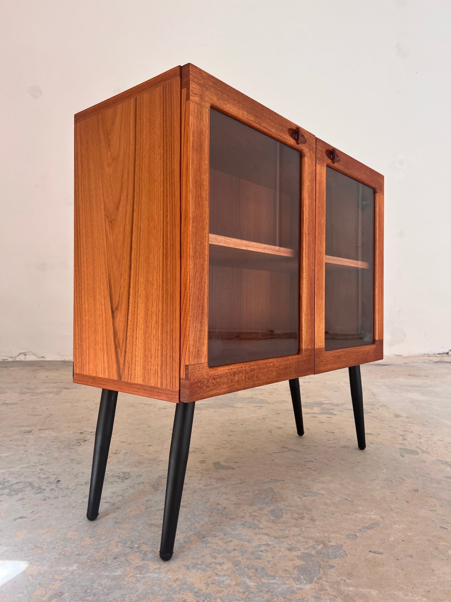 Vintage Vitrine von H. W. Klein für Bramin
