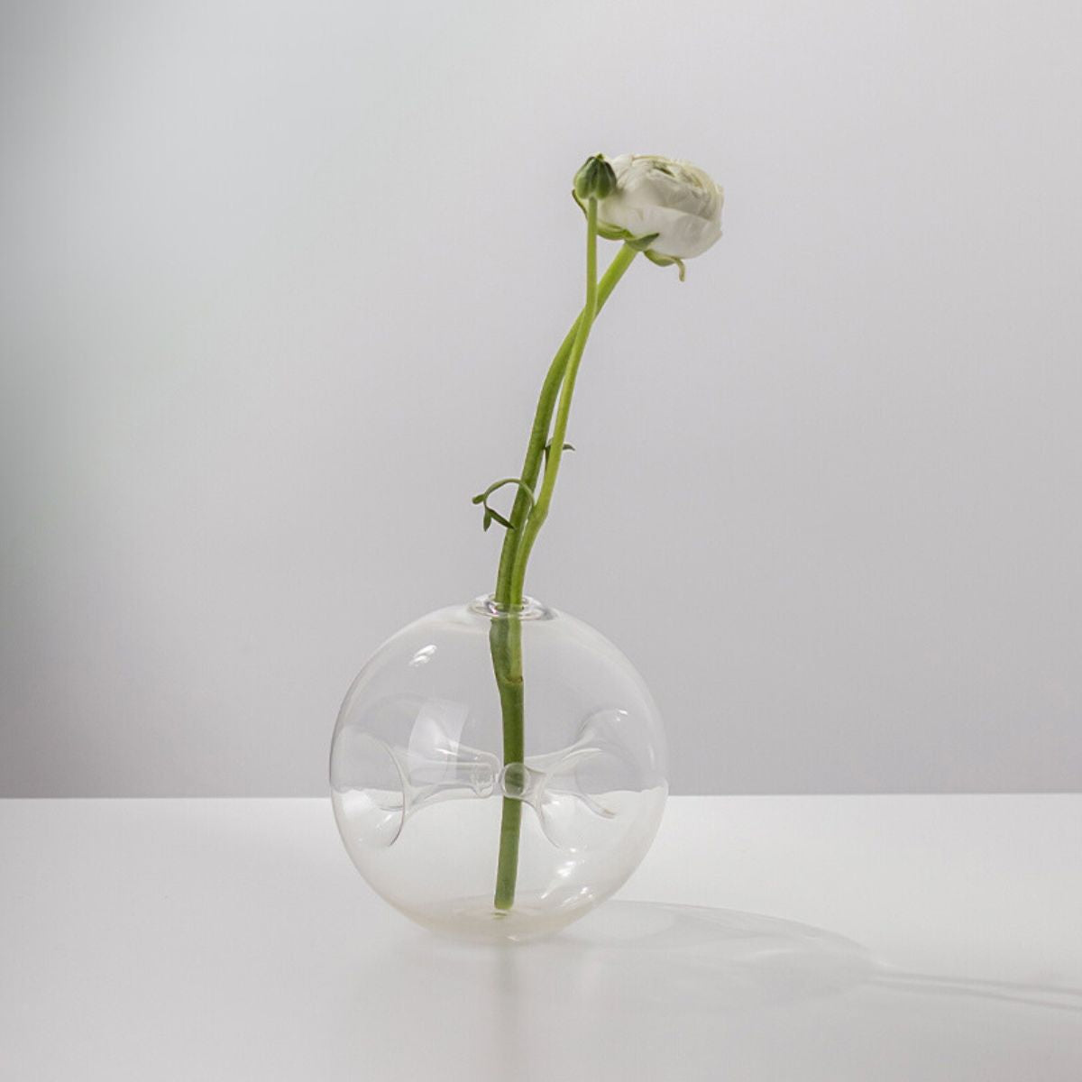 Space Age Glasvase, mit Blume