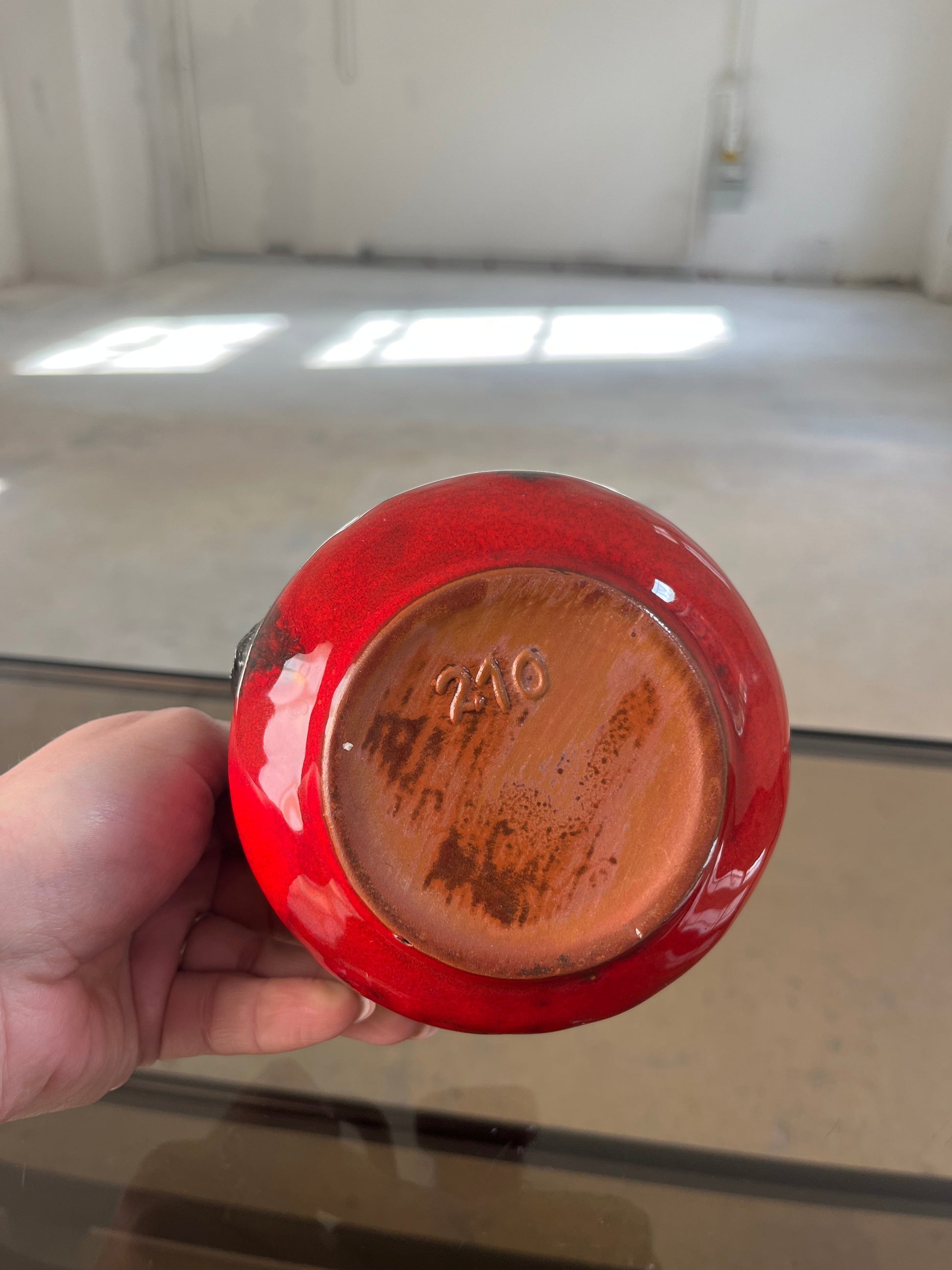 Vintage Vase 210 rot schwarz von Kreutz für Kreutz Keramik Lava-Glasur