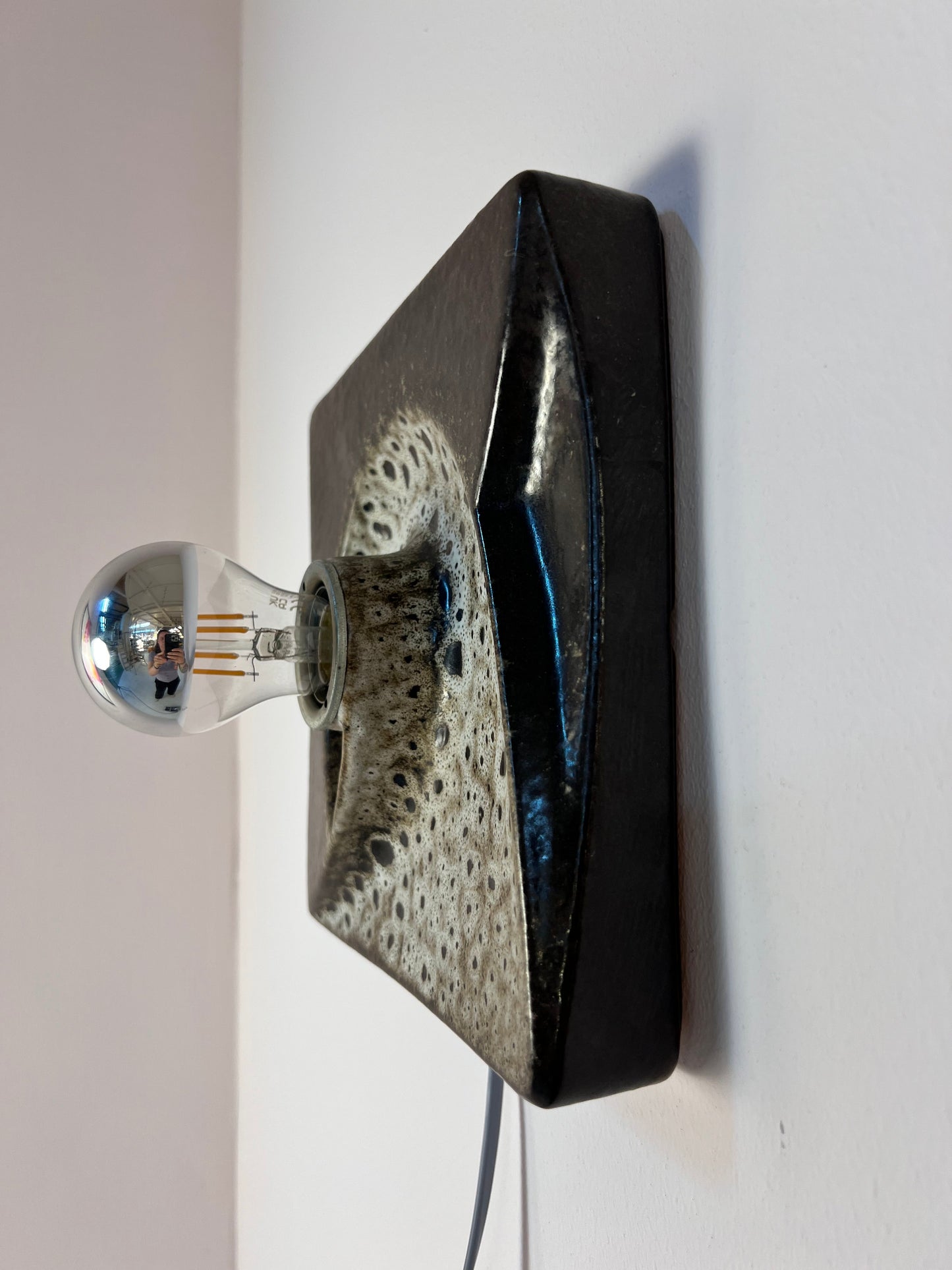 Vintage Wandlampe von WGP PAN aus Keramik in Braun Weiß