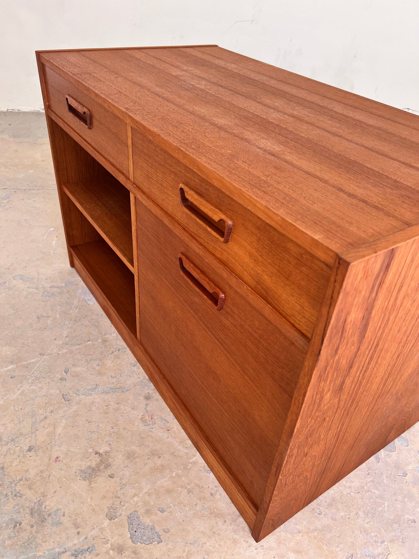 Vintage Barschrank Teak mit Minibar, Dänemark