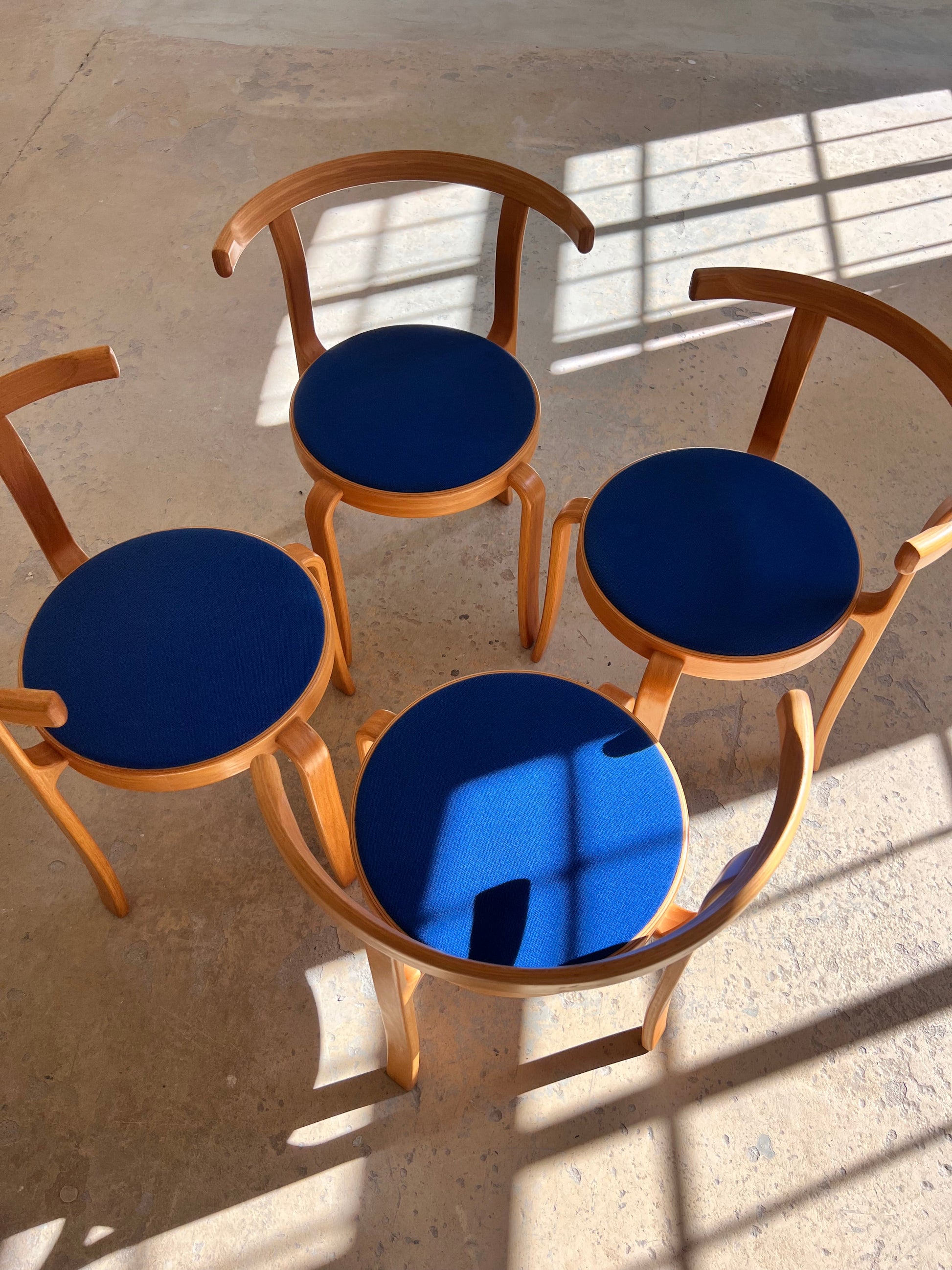 Vintage Armlehnstuhl Serie 8000 von Thygesen und Sørensen für Magnus Olesen blau