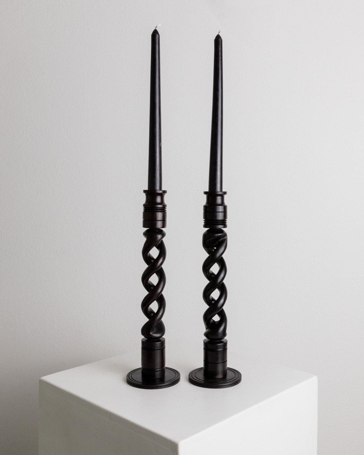 Vintage Kerzenhalter Dunkles Holz Italien 1970er Boho-Stil Set von 2