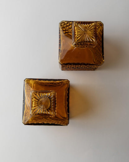 Set von 2 Vintage Karaffen "Diamond Point" Bernstein Glas