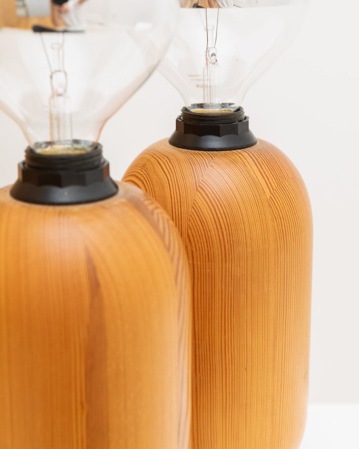 Lampe de table vintage Domus en bois avec abat-jour, milieu du siècle, années 1960, lot de 2